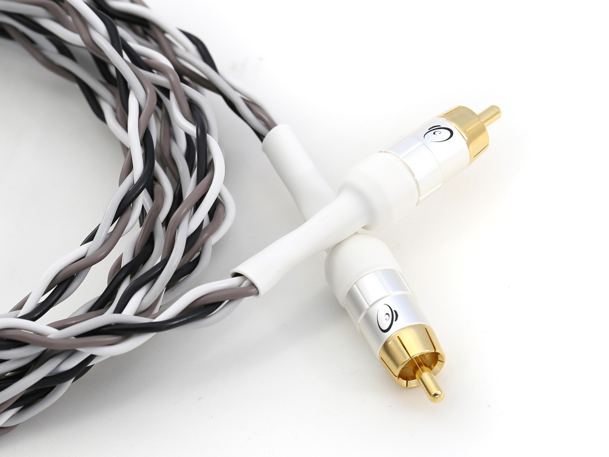 Krux Subwoofer / Center Channel 3D RCA Cable 2.5M Merchandise